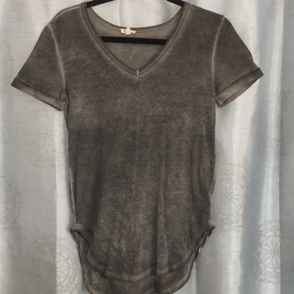 Grey top